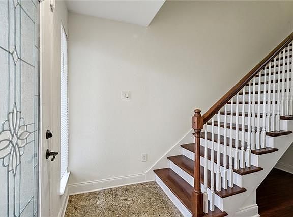 2nd image of 117 10th St Unit 117