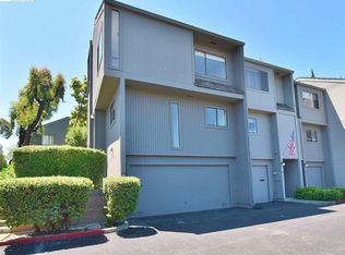 1040 Clubhouse Dr, Hayward, CA 94541