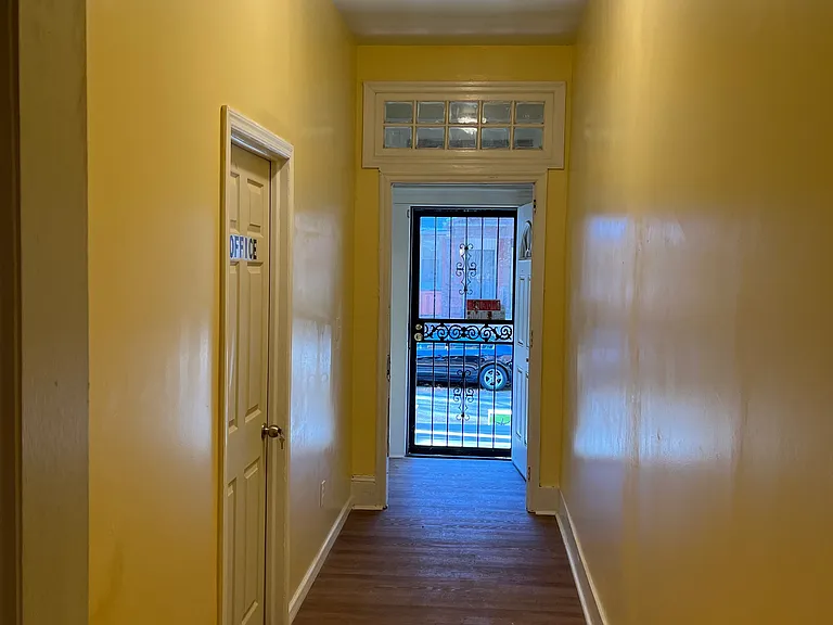 2255 N Park Ave #2A — Photo 2