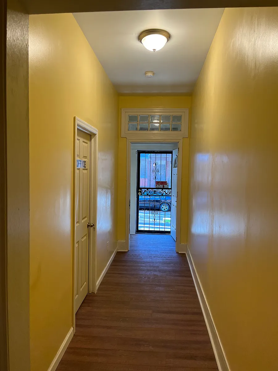 Building Photo - 2255 N Park Ave #2A