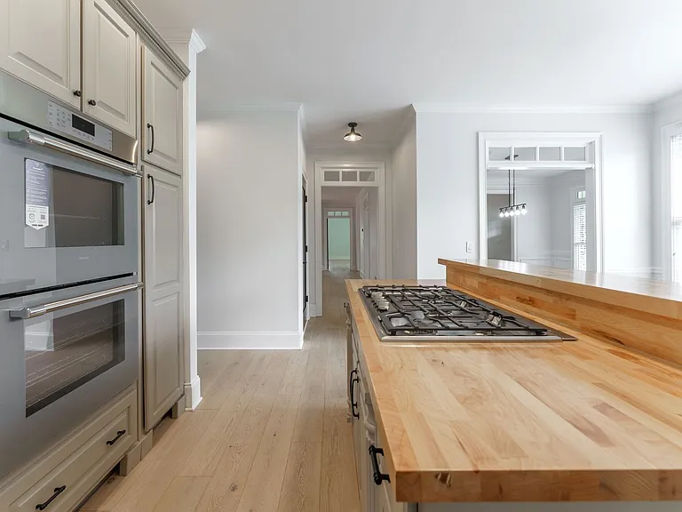 214 Chandler Walk — Photo 29