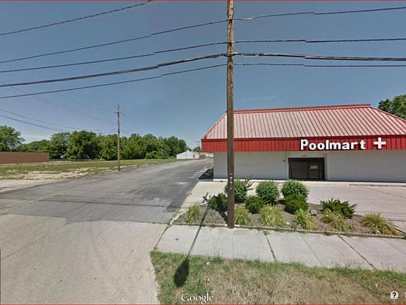 4th image of 4106 E Main St