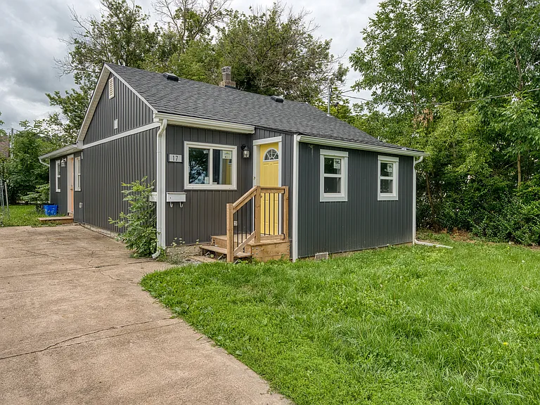 17 Kirk St #2 — Photo 3