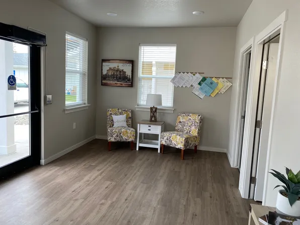 Sunrise Village Apartments, 909 Travois Way #02c3fc1e0, Moscow, ID 83843