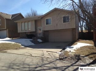 7905 Potter Plz, Omaha, NE 68122