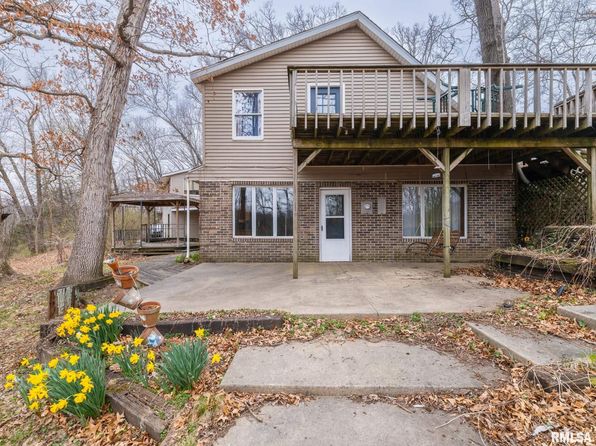 6102 S Trivoli Rd, Glasford, IL 61533