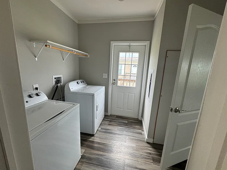 Oak Crest — Photo 22