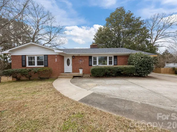 275 Tanner St, Rutherfordton, NC 28139