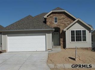 963 S 188th Trl, Omaha, NE 68137