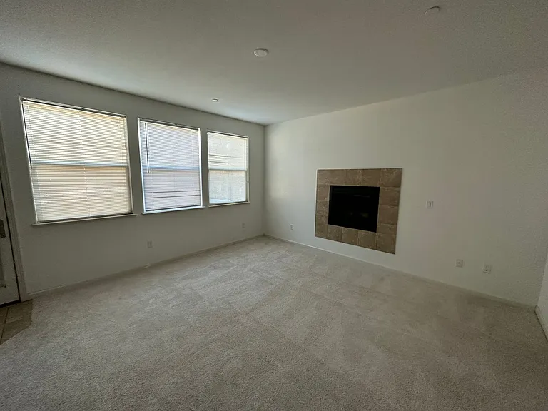 1858 Sierra Rd — Photo 4