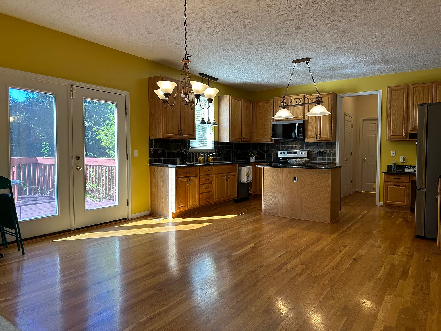 4 bed, 3.5 bath, 2647 sqft, $3,300 — Photo 3
