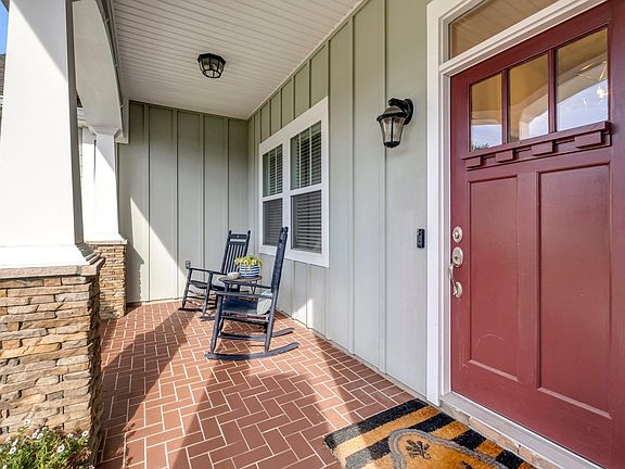4th image of 2542 Bennits Mill Way