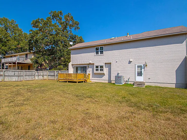 101 Bearskin Dr — Photo 51