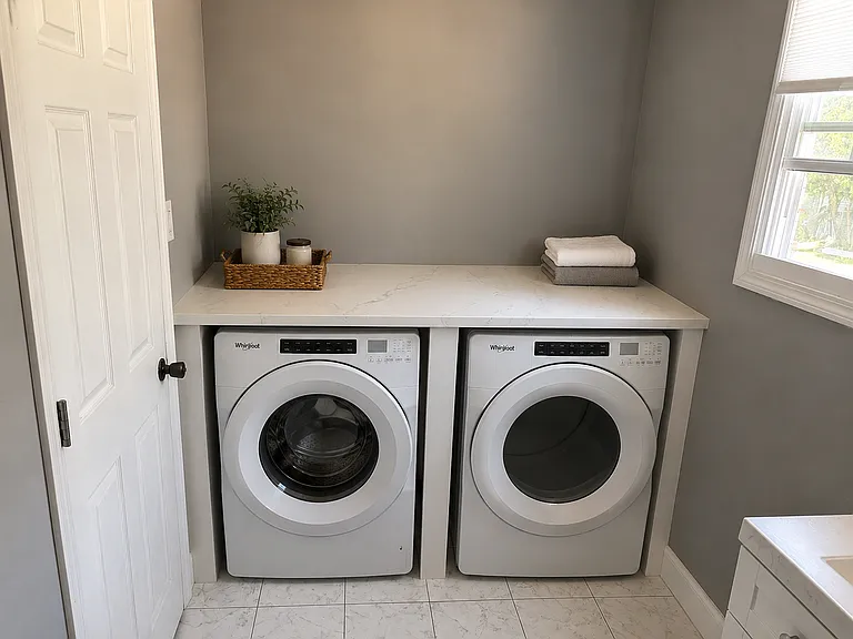 28 Eden Ave #A — Photo 12
