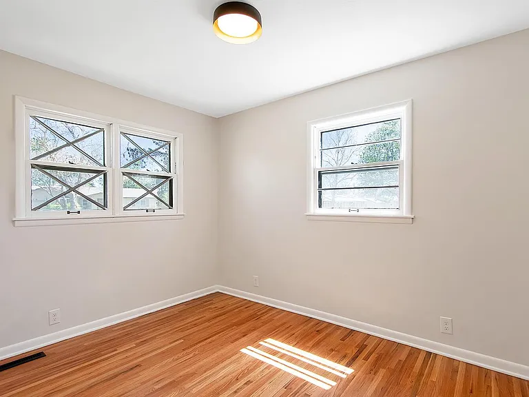 1239 N Cramer St — Photo 14