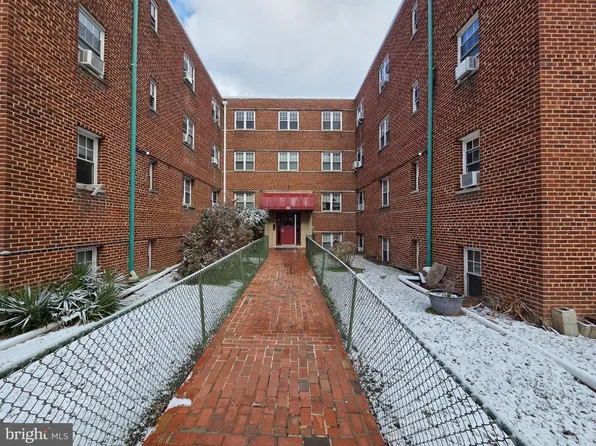 20 Chesapeake St SE #38, Washington, DC 20032