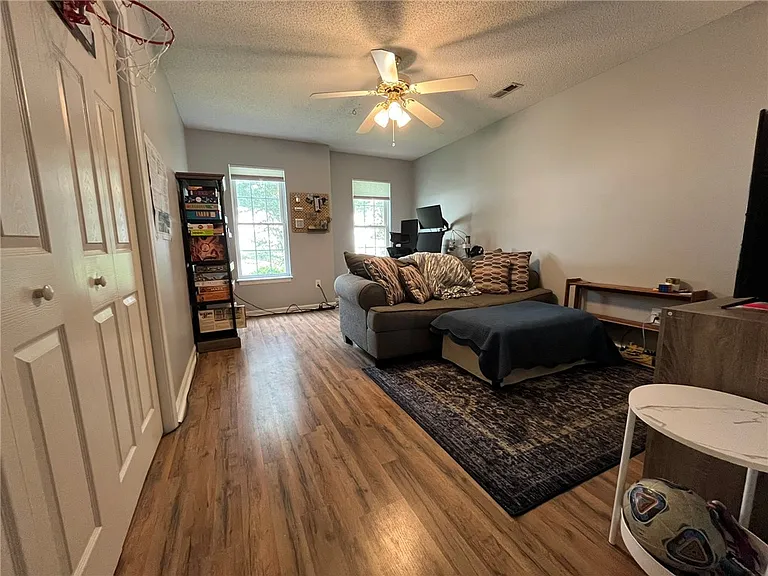 116 Arbors Ct — Photo 24