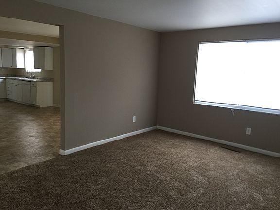 5th image of 7125 Mandrake Dr