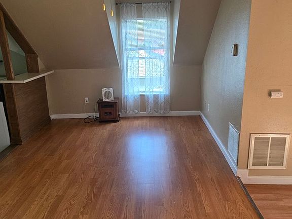 3rd image of 1929 6th Ave APT A