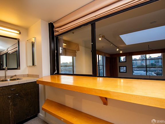 4th image of 139 Welsh St APT 10