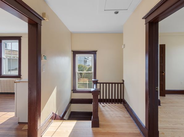 226 Glen Cove Ave APT 2