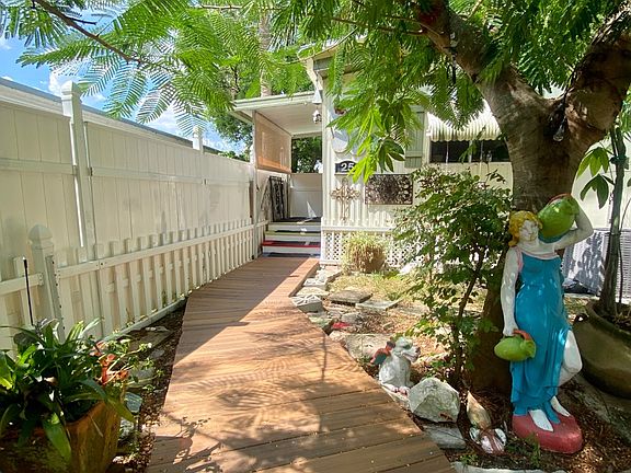 4th image of 2455 N Tropical Trl #25