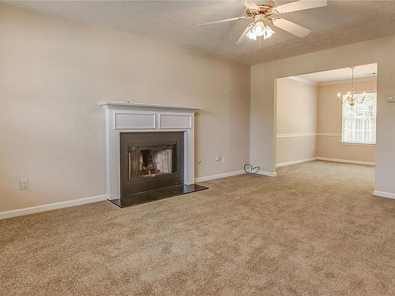 5th image of 509 Adler Ct