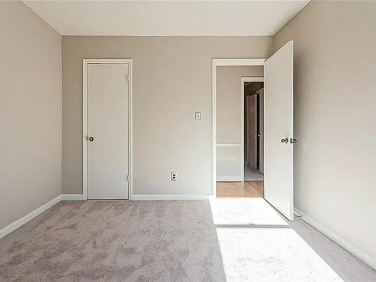 150 Spring Valley Cir — Photo 9