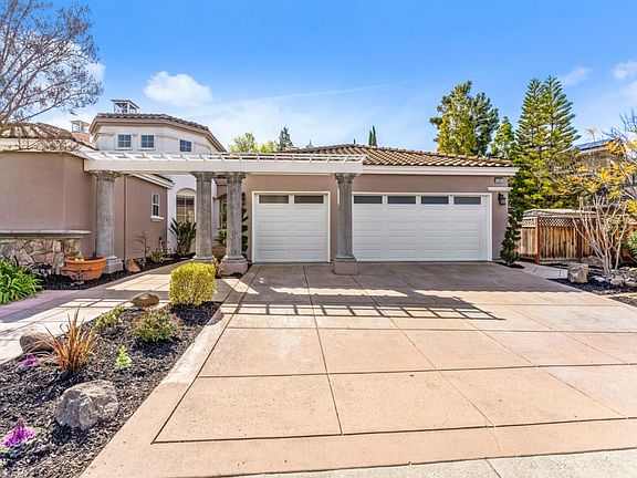 2nd image of 5301 Arezzo Dr