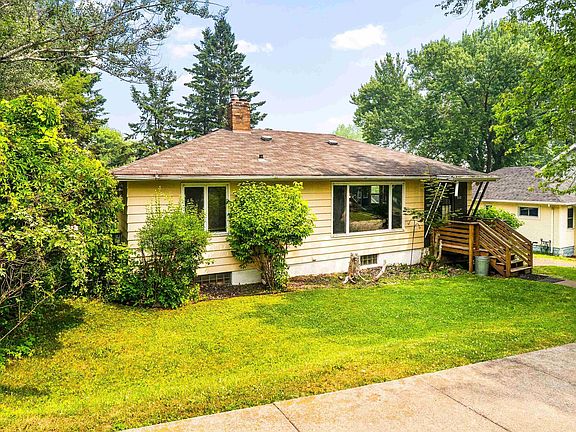 3rd image of 832 N 43rd Ave W