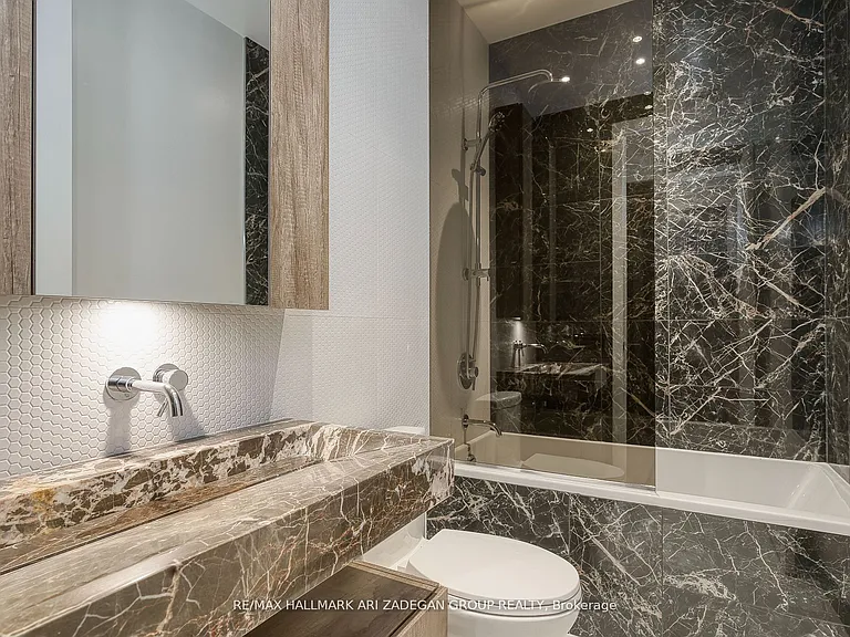 11 Yorkville Ave #5806 — Photo 21
