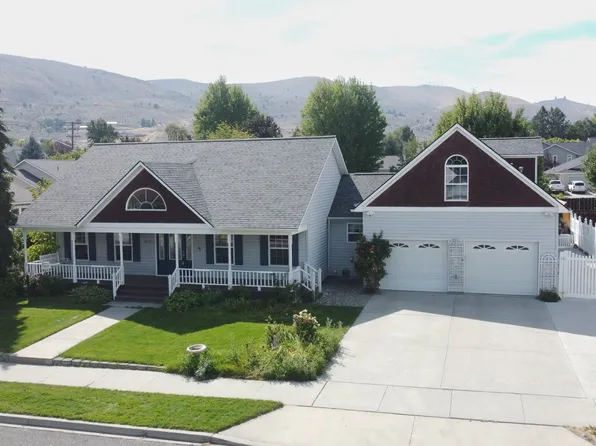 915 Petry Ln, Baker City, OR 97814