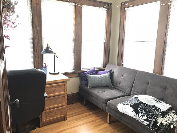 5th image of 1883 Saint Clair Ave #2