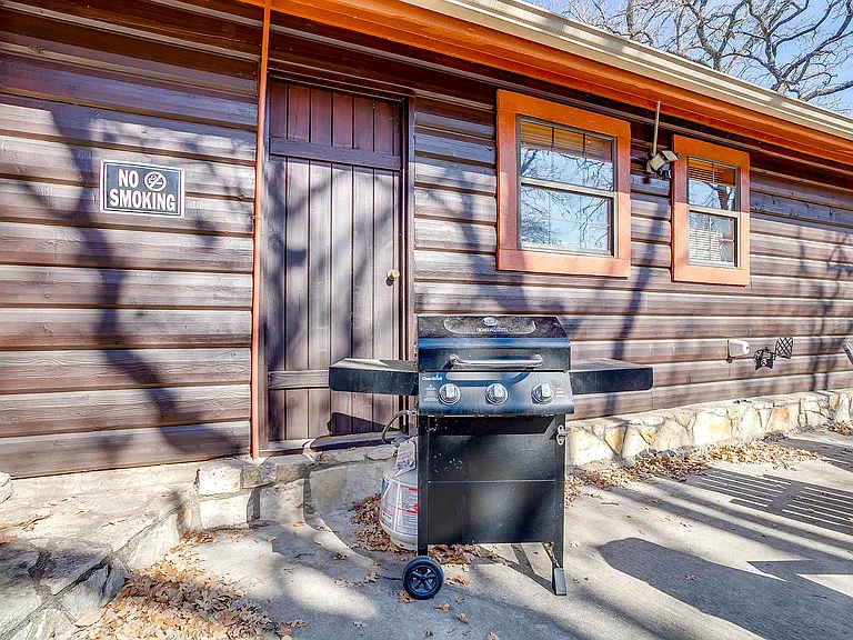 502 Western Hills Trl — Photo 39