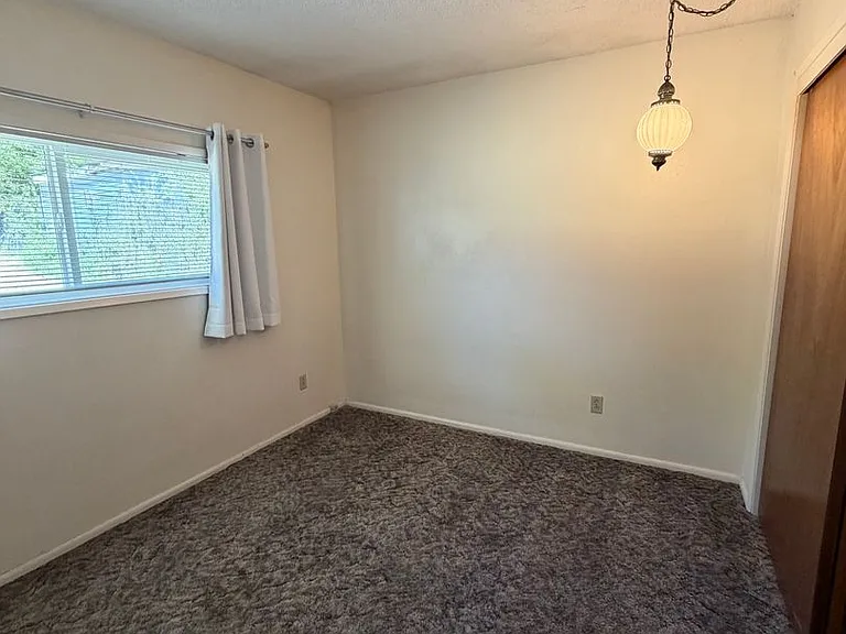 1117 N Alameda Ave — Photo 8