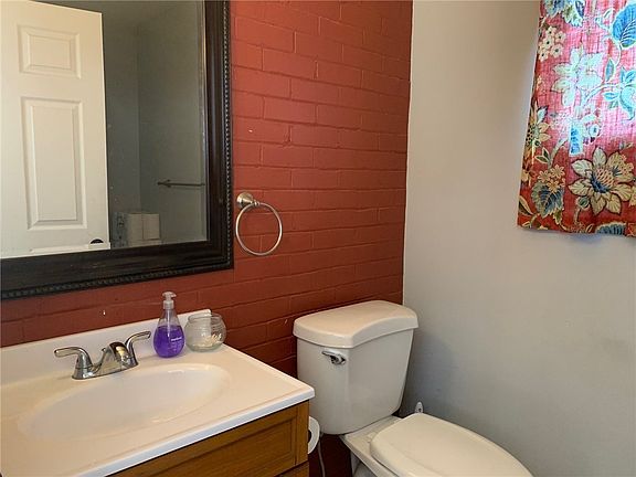 4th image of 267 Canisteo St