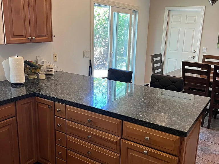 2122 Cliff Dr — Photo 8