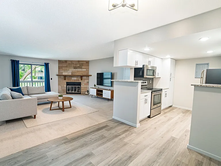 8335 Fairmount Dr #4-108 — Photo 8