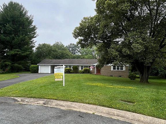 2nd image of 2402 Shelburne Pl