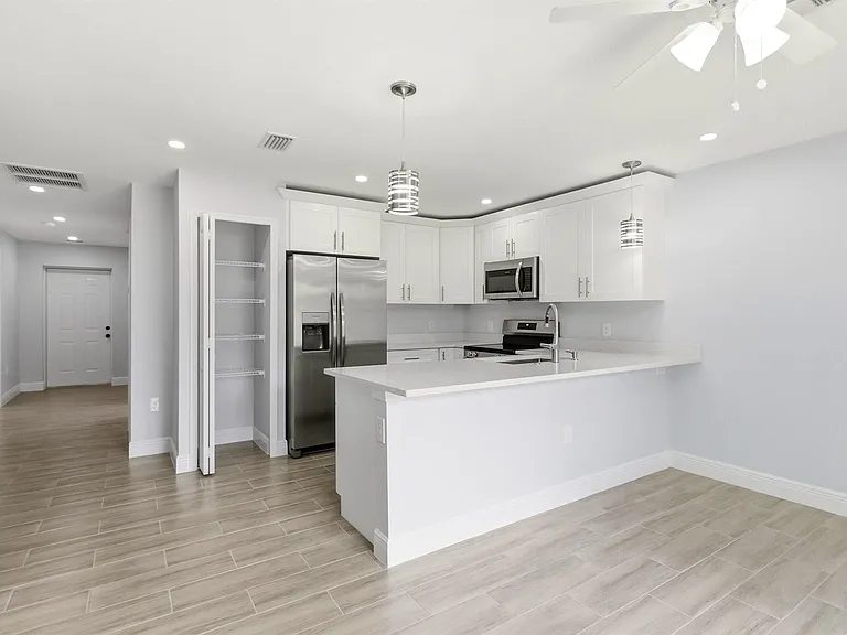 2955 Dunbar Ave — Photo 3