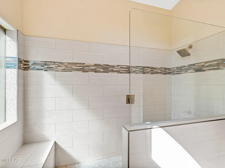 4906 N Sabino Gulch Ct — Photo 18