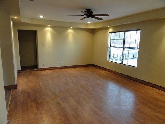 2nd image of 108 E Pine Ave