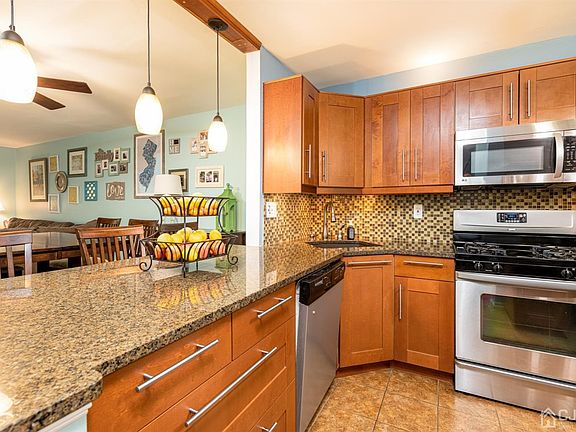 5th image of 273 Palombi Ct
