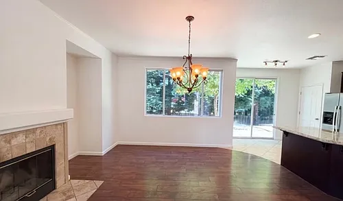 819 Clover Park Dr Photo 1