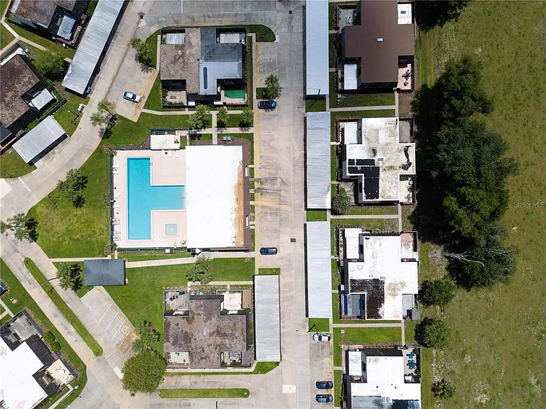 2947 Poplar Ave — Photo 44