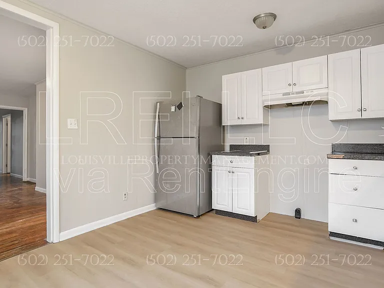 1747 E Oak St #1 — Photo 3