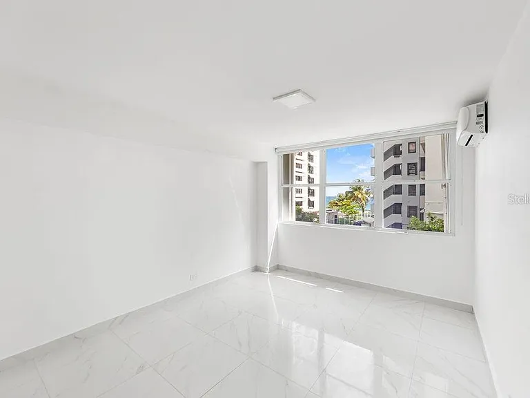 54 Kings Ct #2B — Photo 17