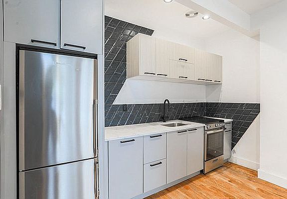 2nd image of 301 Broadway #3F