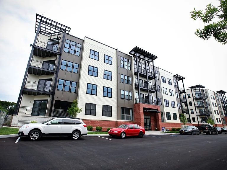 Excelsior Park Apartments — Photo 13