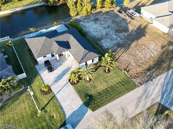 615 SW 22nd Ter, Cape Coral, FL 33991